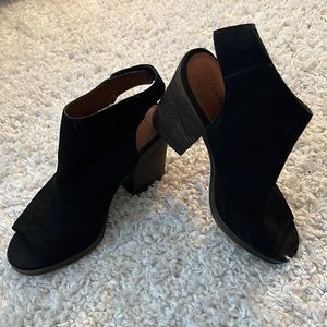 Lucky Brand Open toe & back bootie